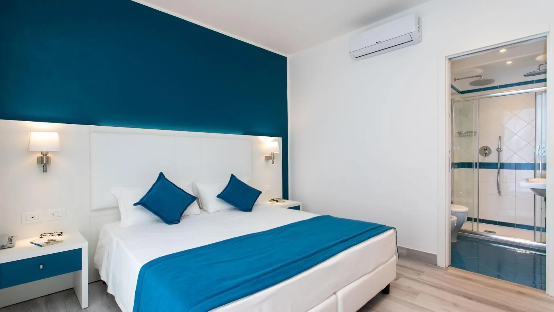 Hotel Greif Lido di Jesolo 3*,